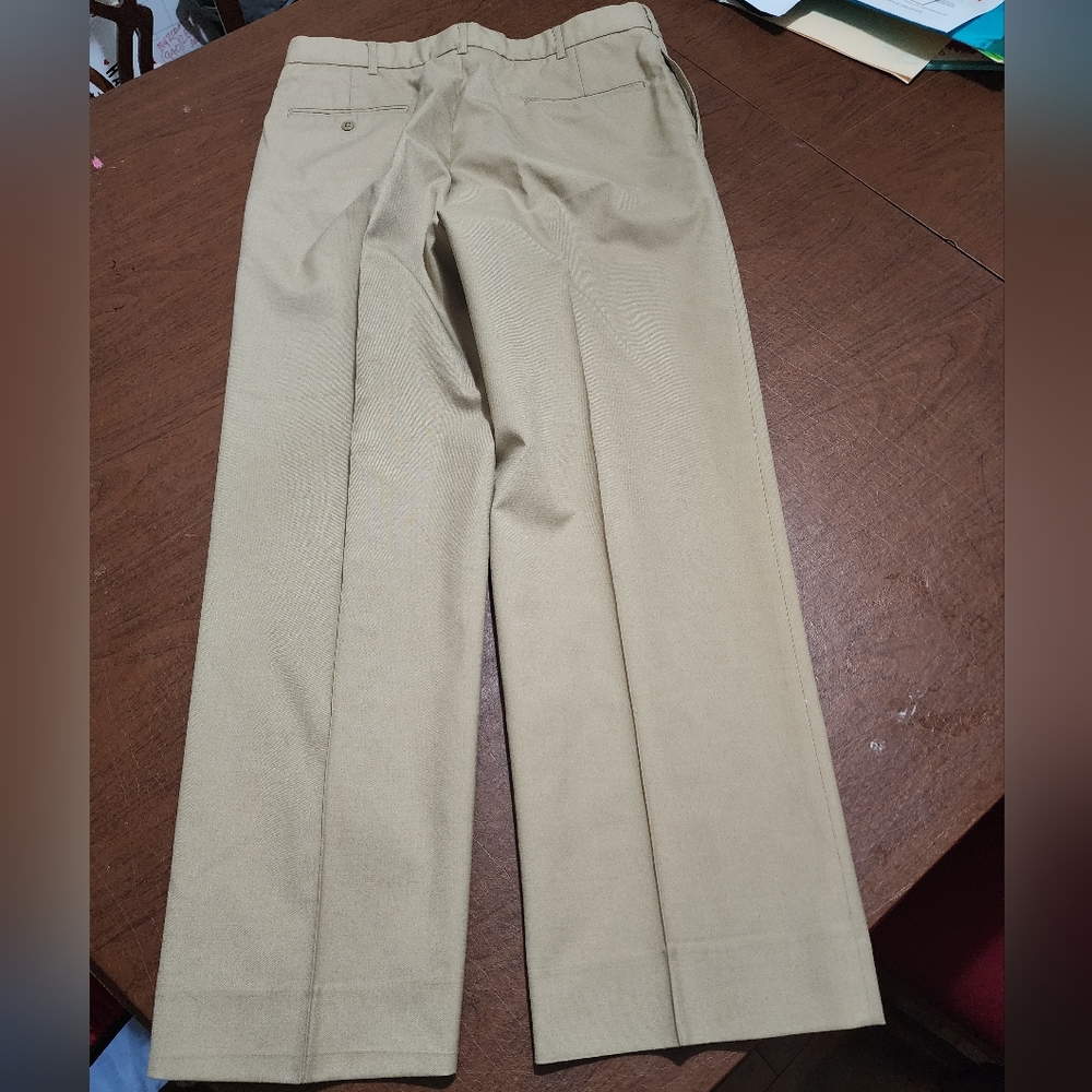 NWOT ... Original Classic Men's Khaki Pants - Picture 9 of 9
